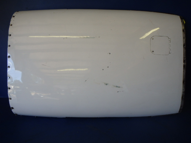 0851180-6 Cessna - COWL ENGINE (CRACK AT AFT EDGE)